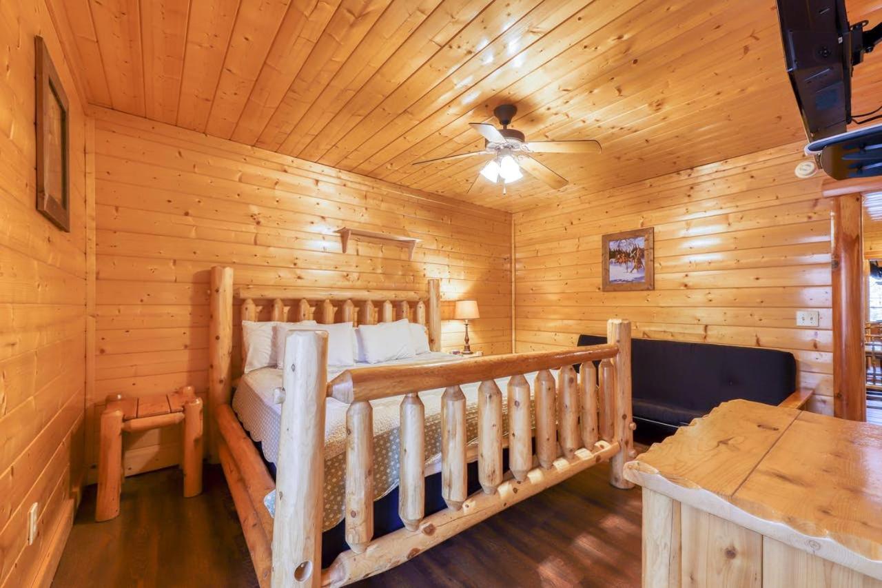 Black Bear Ridge Resort: Valhalla Manor By Dc Sevierville Exteriör bild