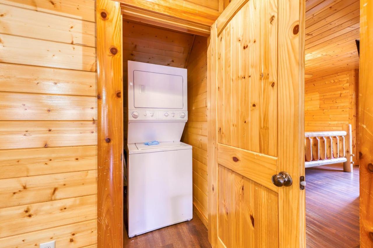 Black Bear Ridge Resort: Valhalla Manor By Dc Sevierville Exteriör bild