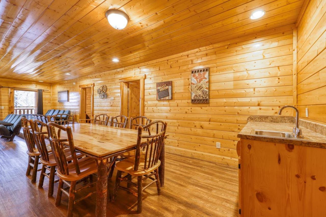 Black Bear Ridge Resort: Valhalla Manor By Dc Sevierville Exteriör bild