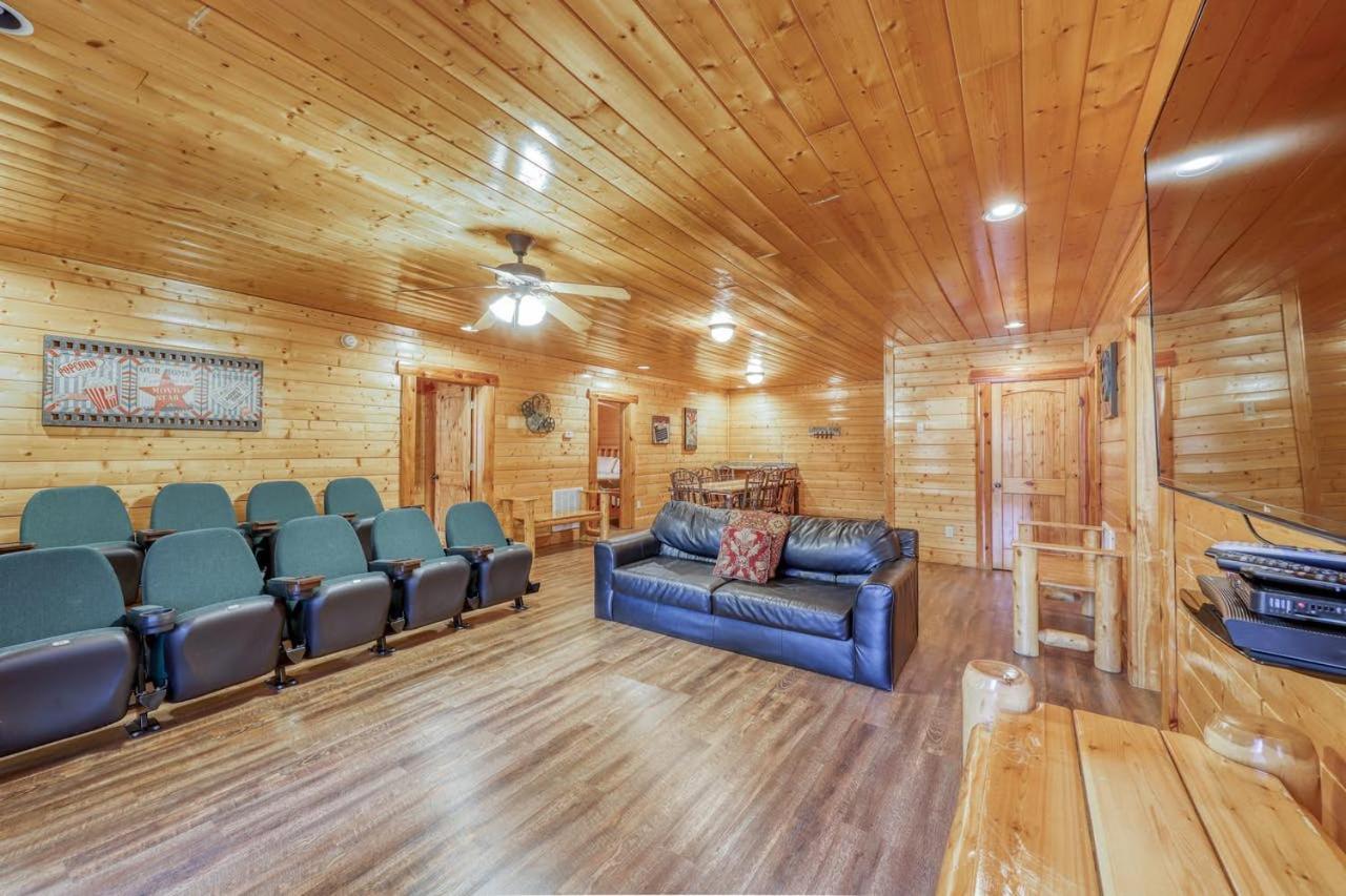 Black Bear Ridge Resort: Valhalla Manor By Dc Sevierville Exteriör bild