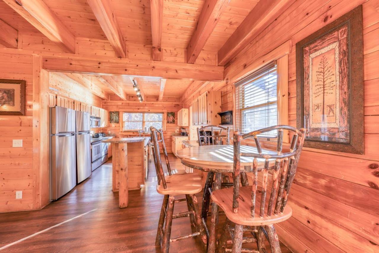 Black Bear Ridge Resort: Valhalla Manor By Dc Sevierville Exteriör bild